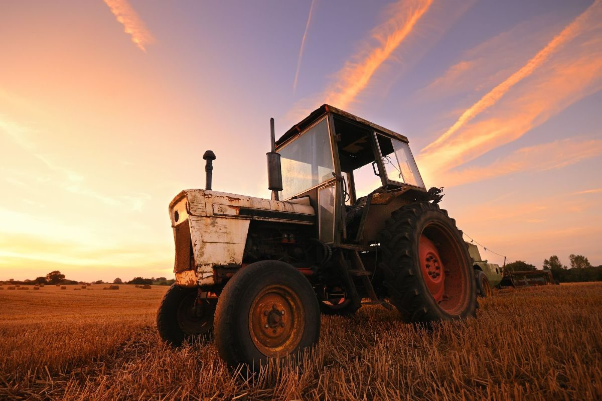 Signs That You Need A New Tractor